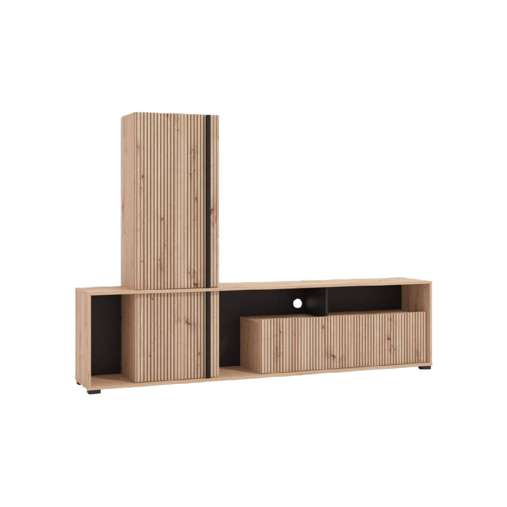 Mueble de TV modular con torre vertical y frentes acanalados en madera